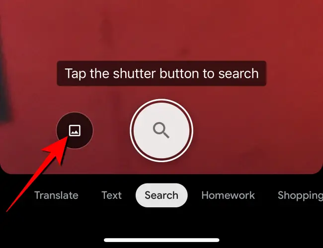Atingeți butonul „Media” de pe ecranul camerei Google Lens.