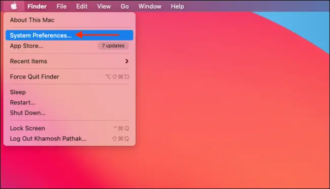 Selectați Preferințe de sistem din meniul Apple din Big Sur
