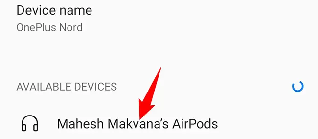 Stuknij AirPods na liście.